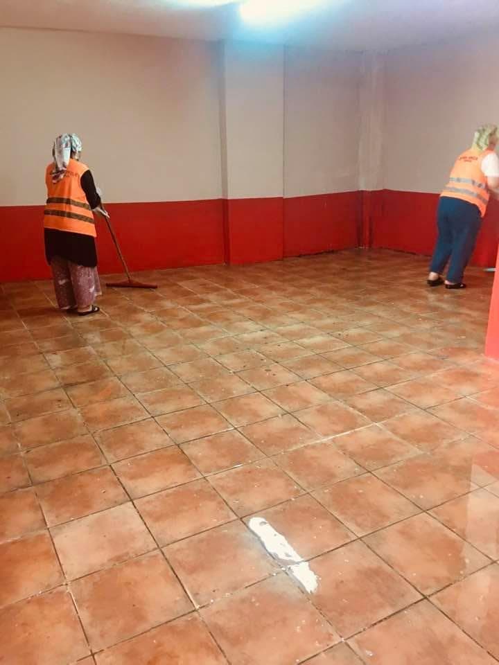 Geniş alanda zemin bakımı